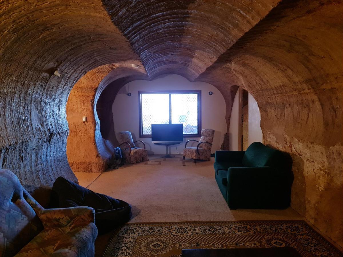 Underwood Court Fresh Dugout- Hosted By Coober Pedy Accommodations Exterior photo
